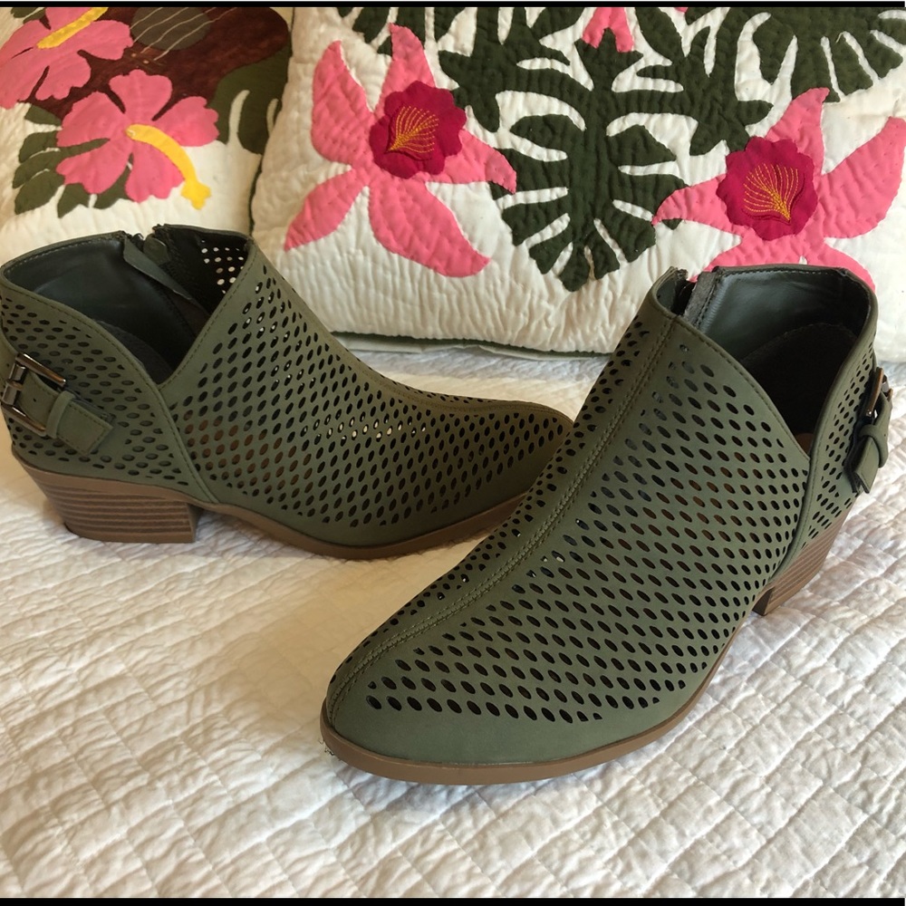 Women’s perforated ankle booties